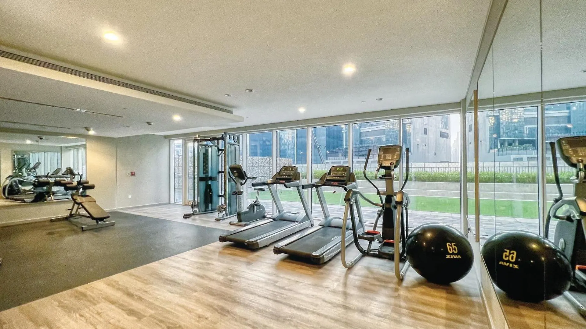 1Br Apartment With Canal View Near Dubai Mall & Burj Khalifa