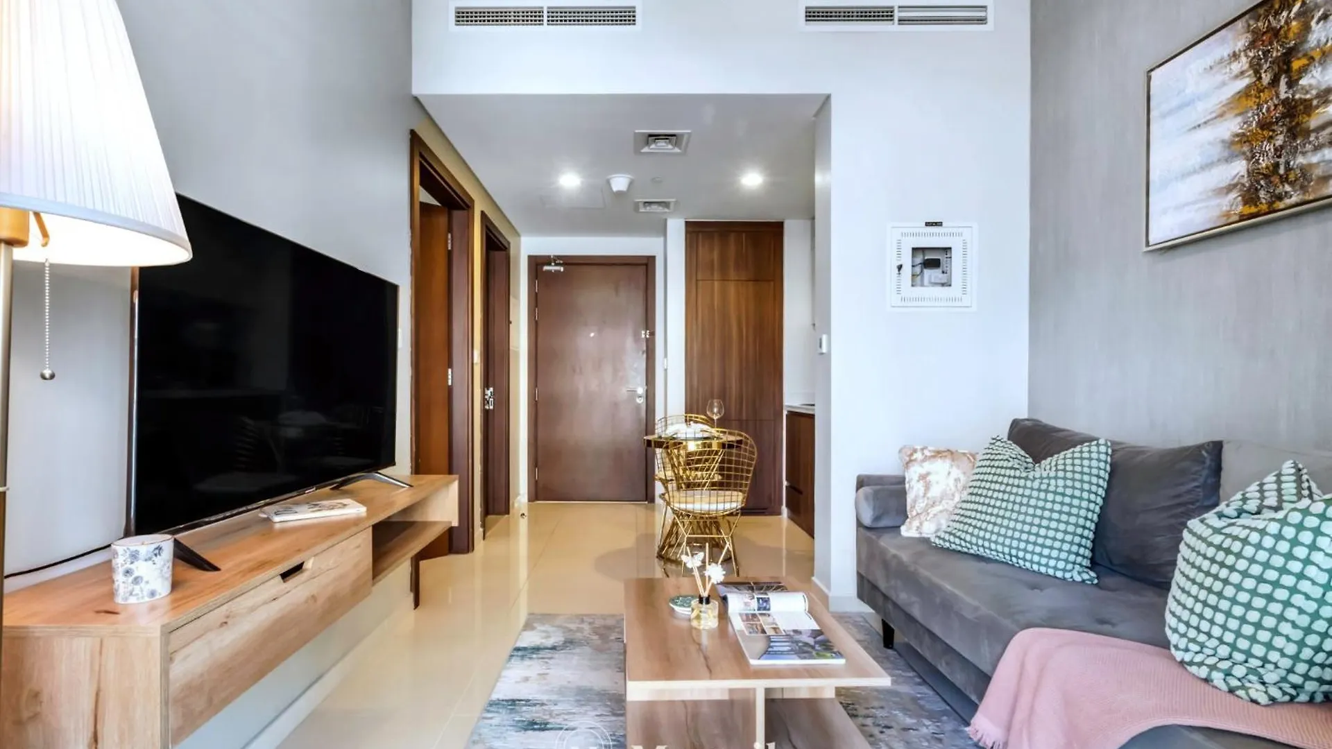 1Br Apartment With Canal View Near Dubai Mall & Burj Khalifa