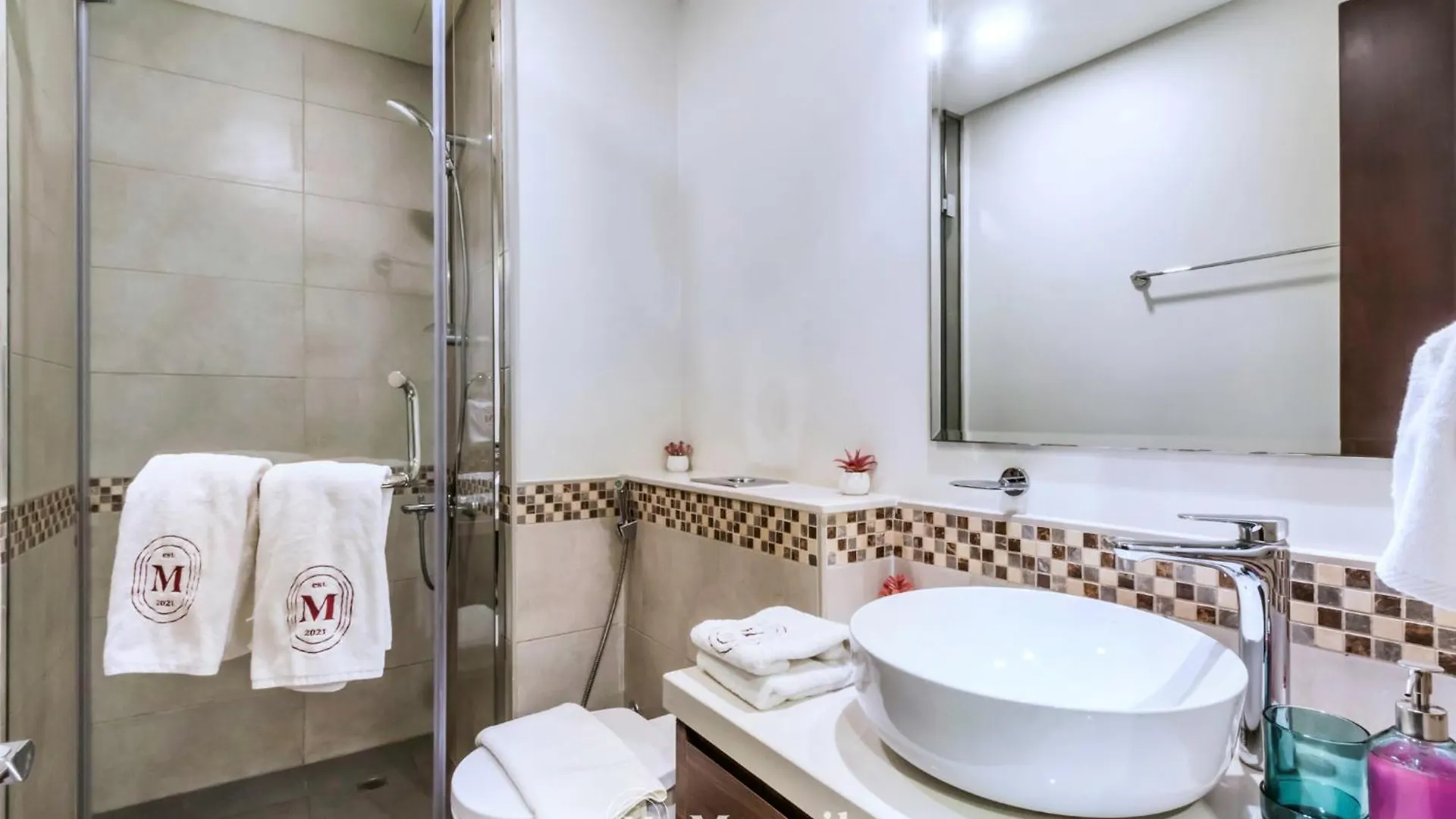 1Br Apartment With Canal View Near Dubai Mall & Burj Khalifa